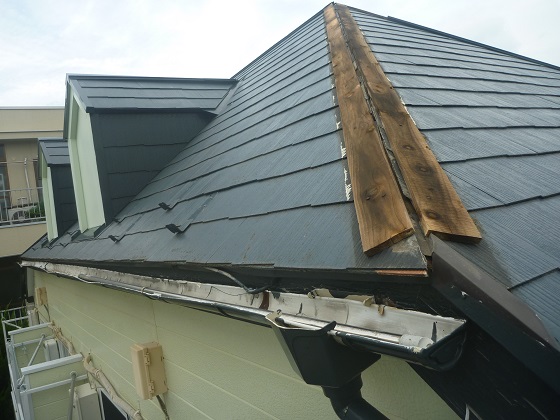 台風で屋根が壊れた時の修繕費用